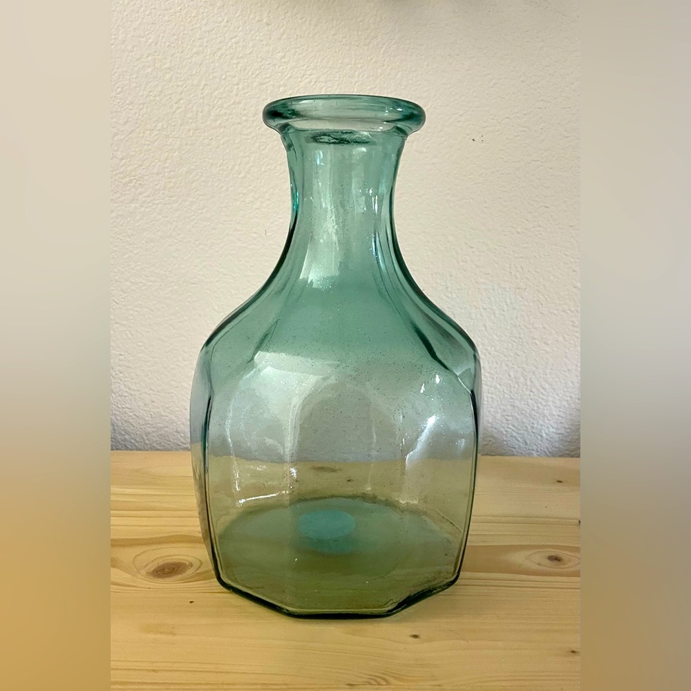 Glass vase